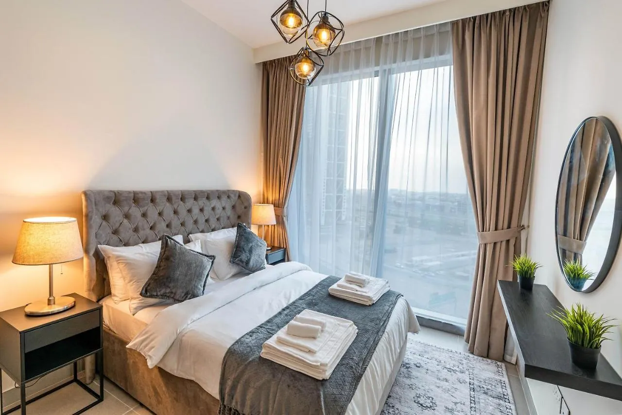 2-Bedroom In The Heart Of Downtown Dubai Apartment